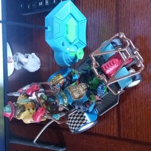 Ninja turtle rc car with 2 turtles!